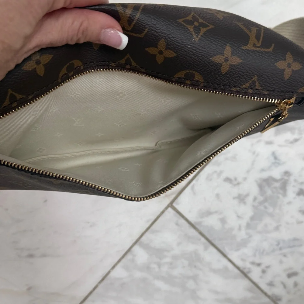 Louis Vuitton Monogram High Rise Bag - Picture 11 of 13